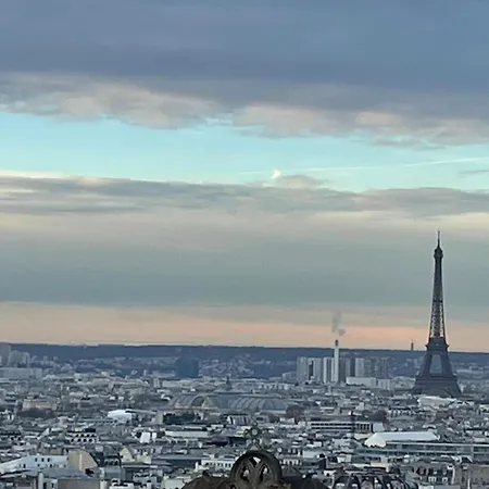 Apartmán Eiffel Tower View From The Floor | Montmartre Paříž